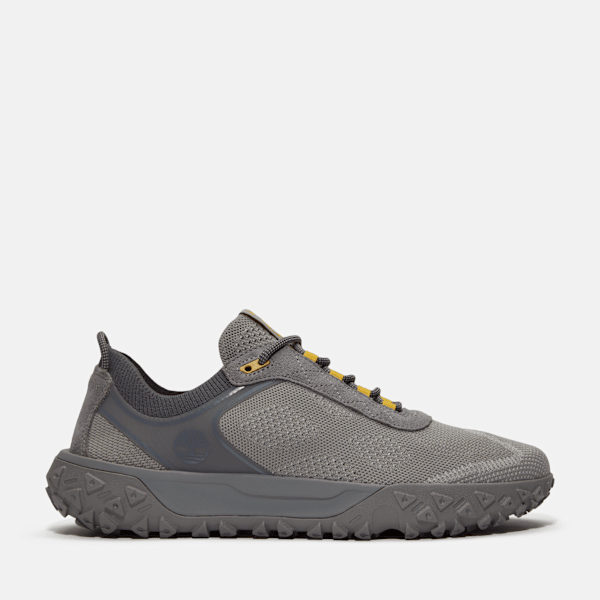 HIKING SHOES & BOOTS