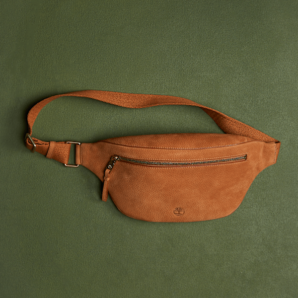 Timberland - Soft Leather Sling Bag in Brown
