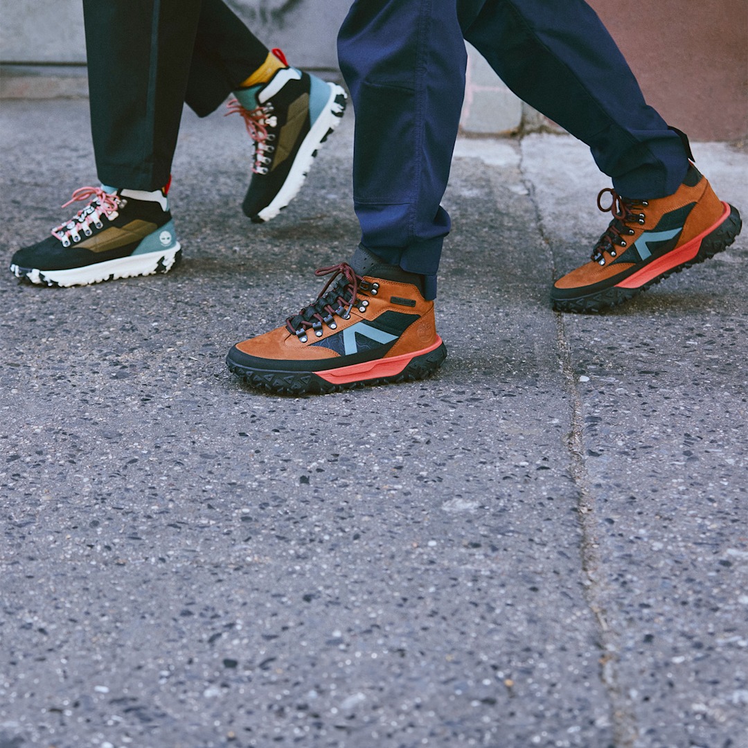 Sailing boots