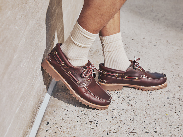 Sailing boots