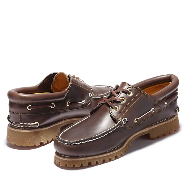 Do you wear boat shoes with socks? Timberland IE