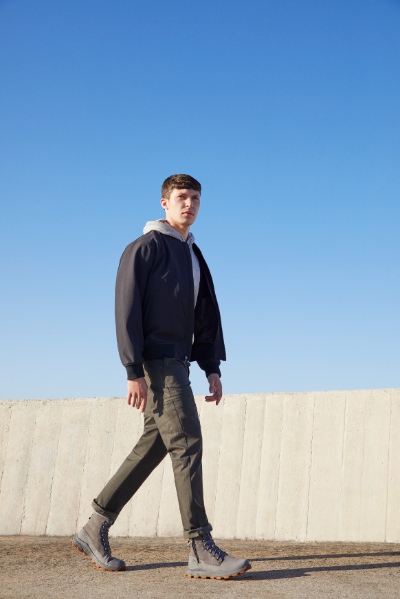 man-wearing-grey-timberland-boots