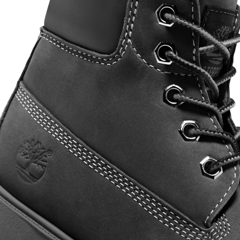 black-timberland-boots-close-up