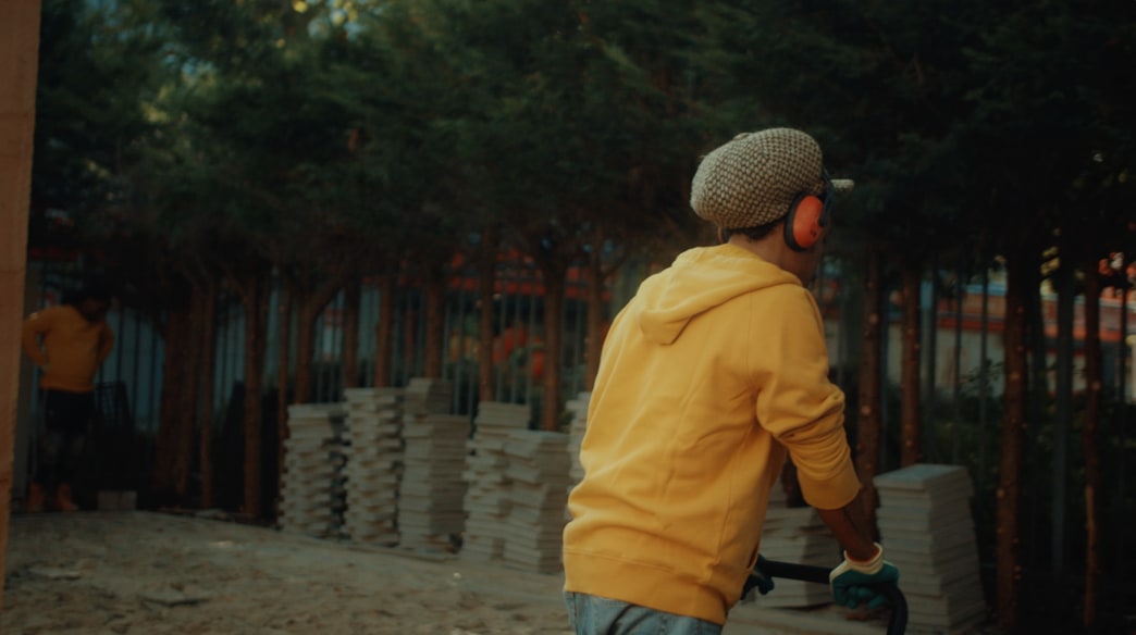 young-man-working-at-the-jamgarden