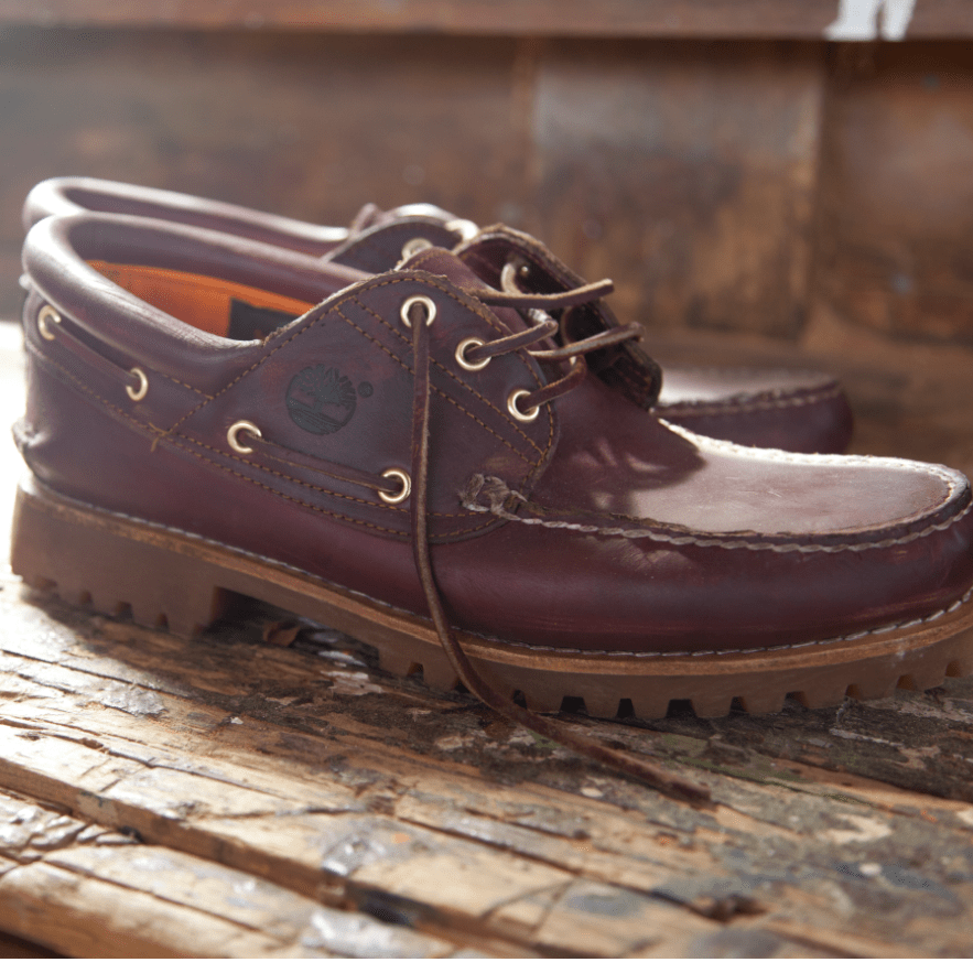 Les chaussures bateau avec des chaussettes Timberland FR