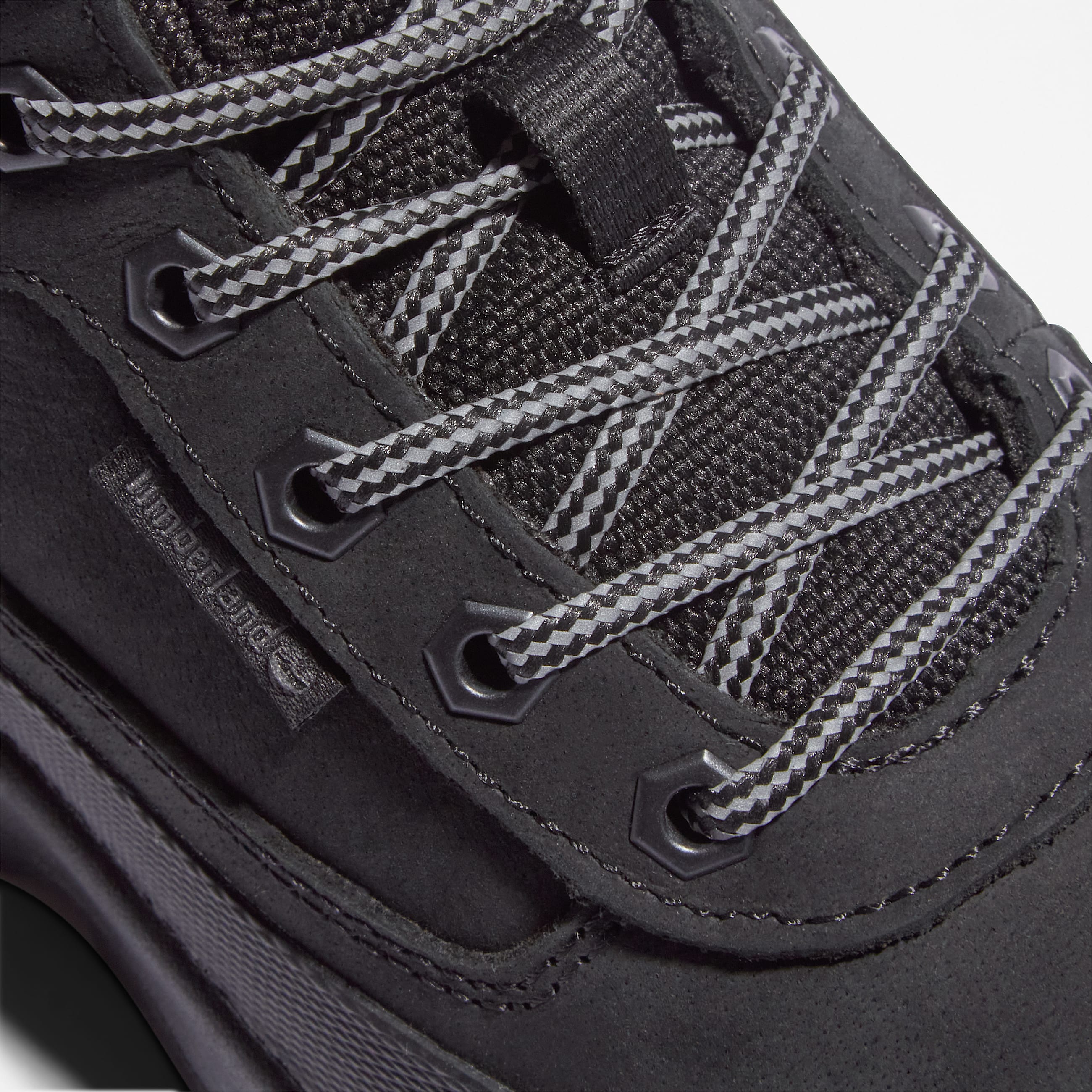 Field Trekker Bungee Trainer for Youth in Black TBL Black ALT6