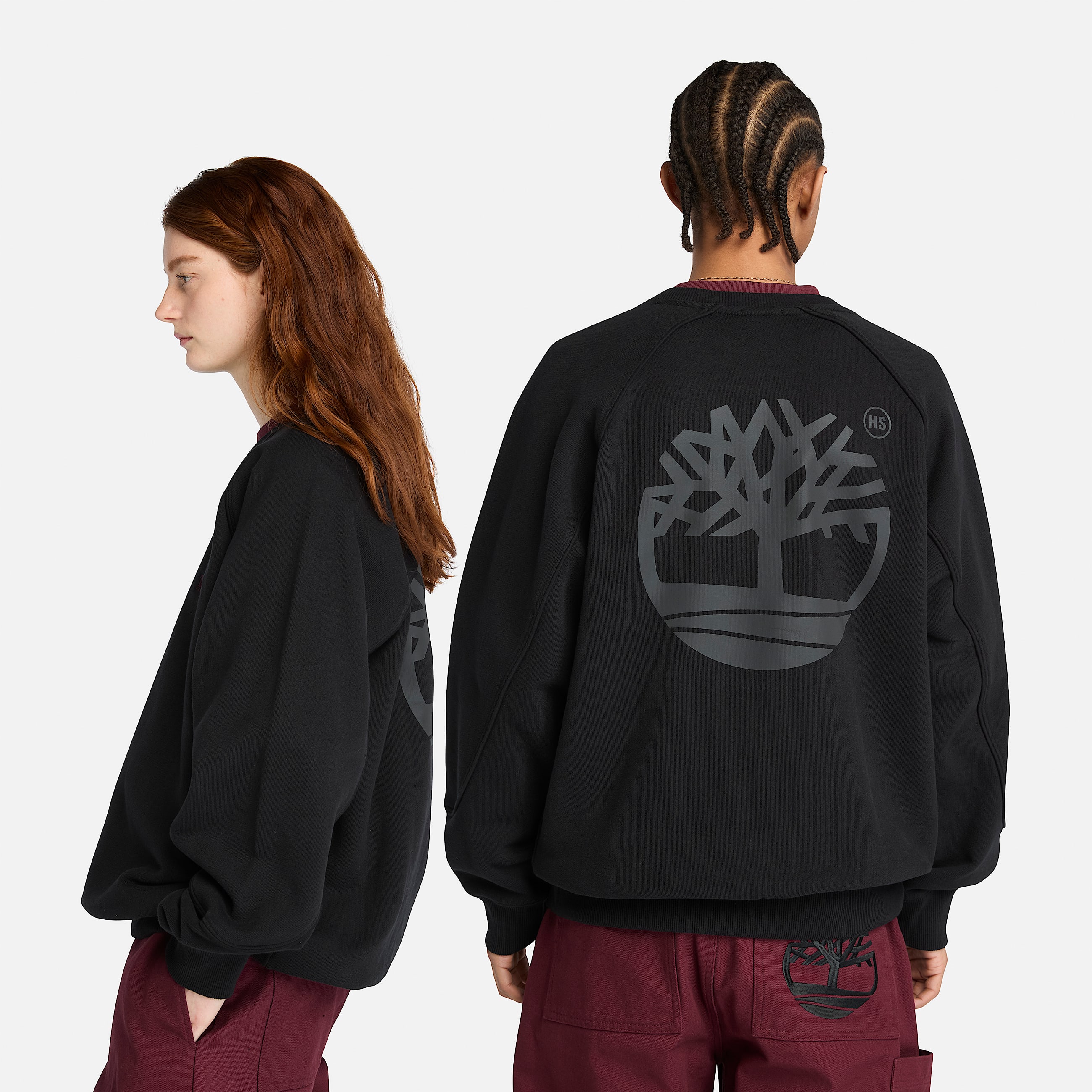 Timberland und HIGHSNOBIETY RaglanSweatshirt mit Rundhalsausschnitt in Schwarz TBL Schwarz ALT1