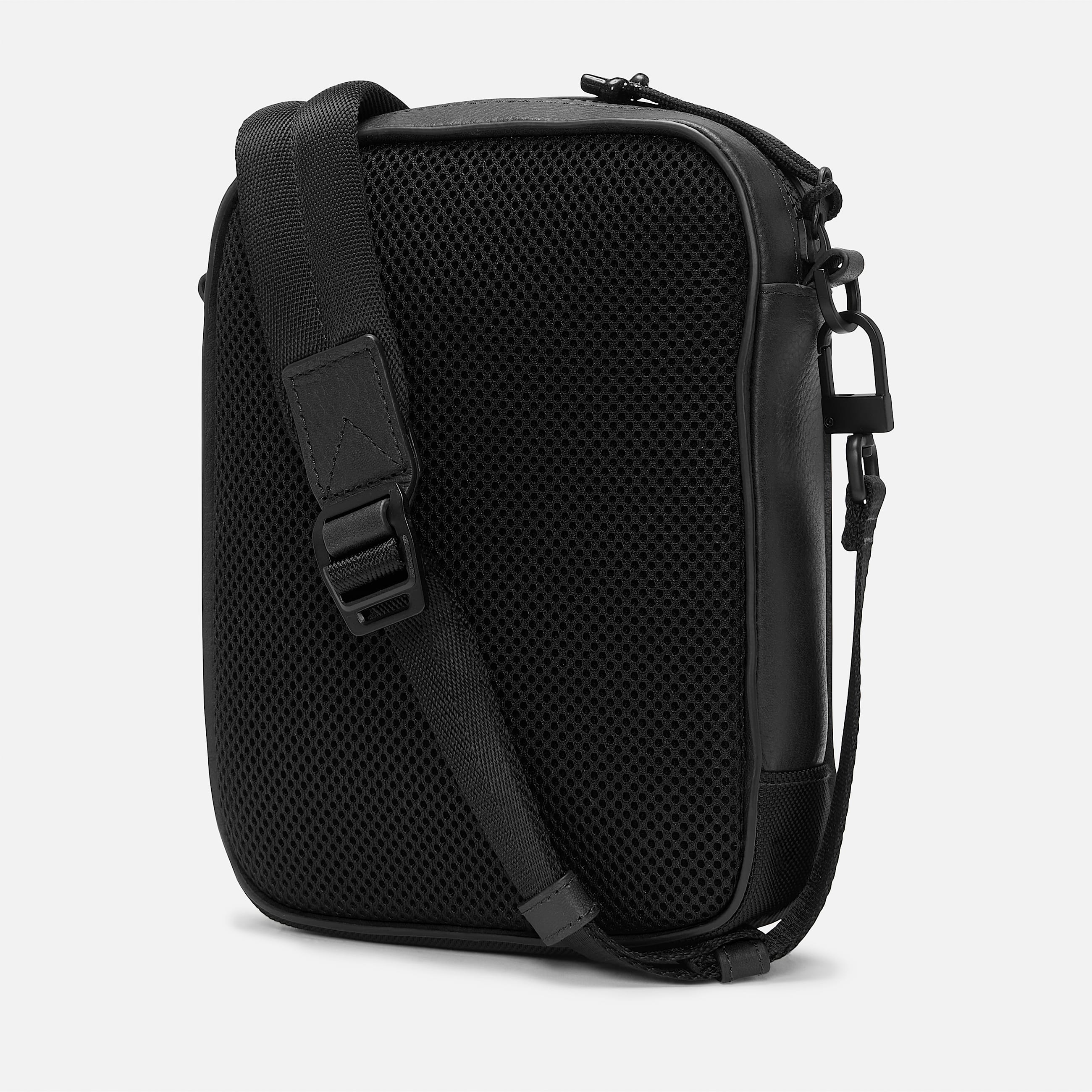 Mala a Tiracolo em Pele Tuckerman em preto TBL preto ALT2