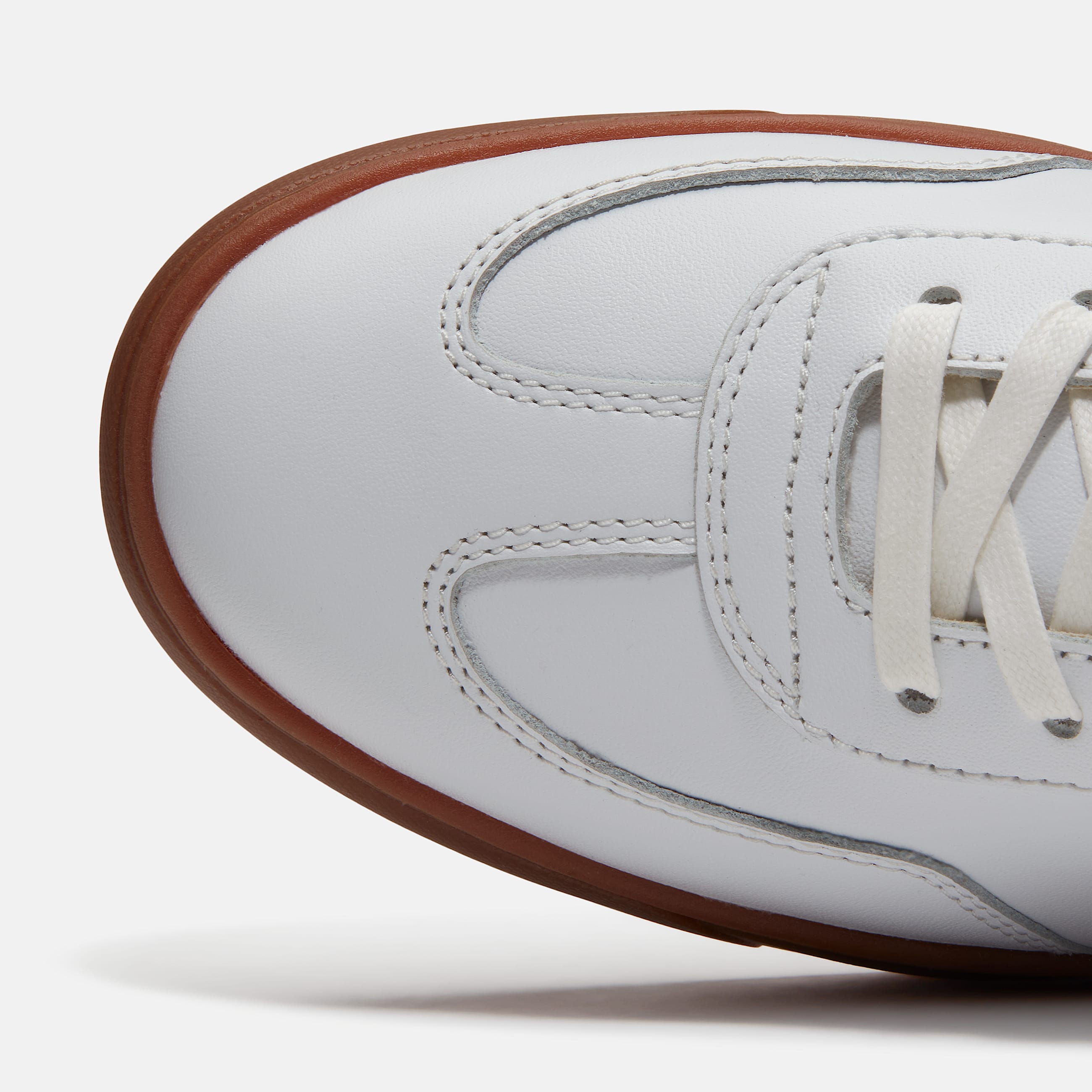 Lisbon Essential Trainer for Men in WhiteDark Blue TBL White ALT8