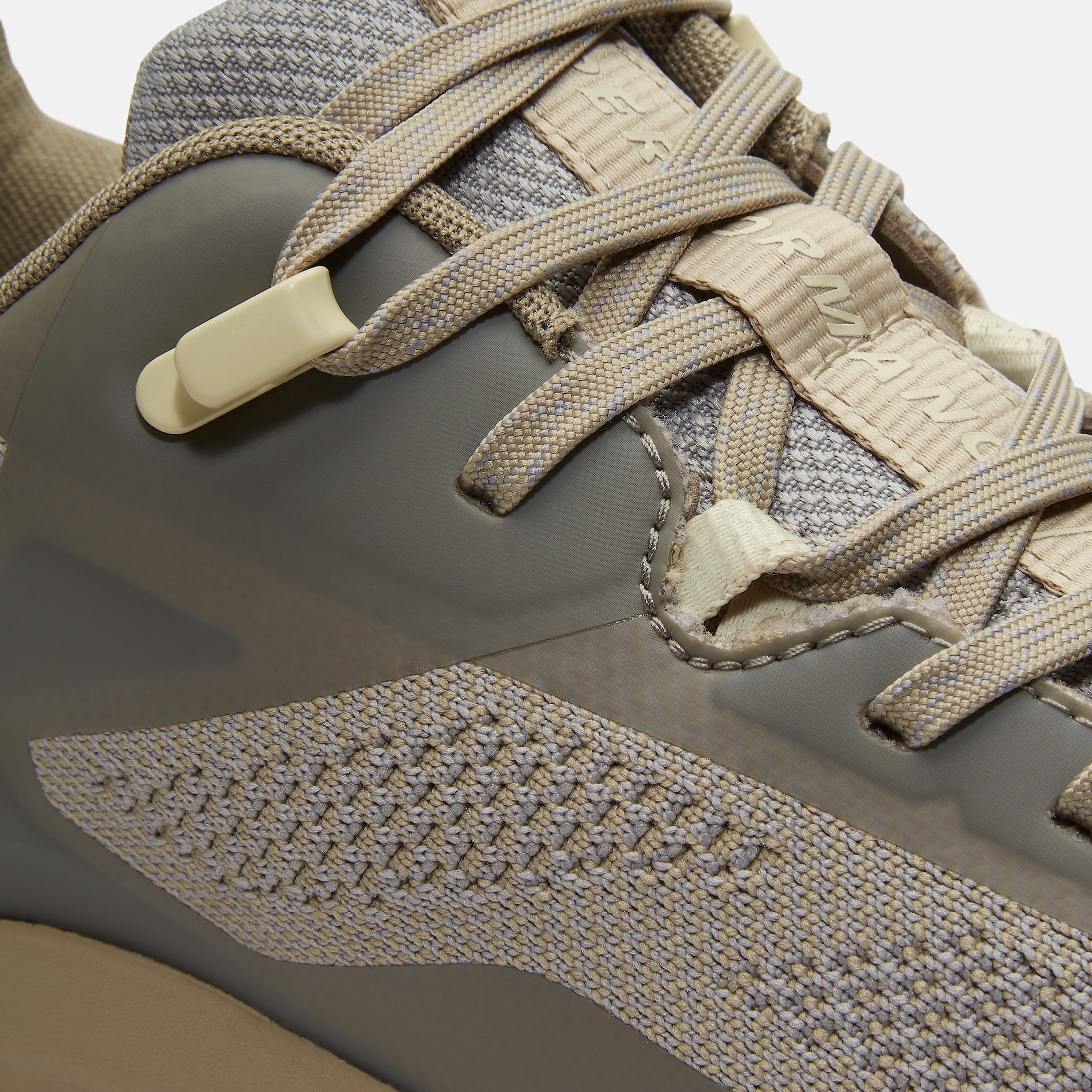 Motion Access Trainer for Men in Light Grey TBL Grey ALT7