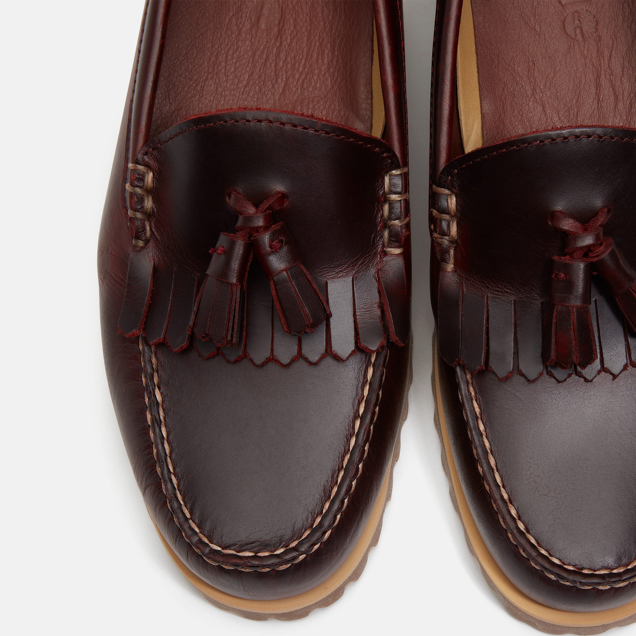 All Gender Timberland Authentic Kiltie Loafer in Burgunderrot TBL Burgunderrot ALT8