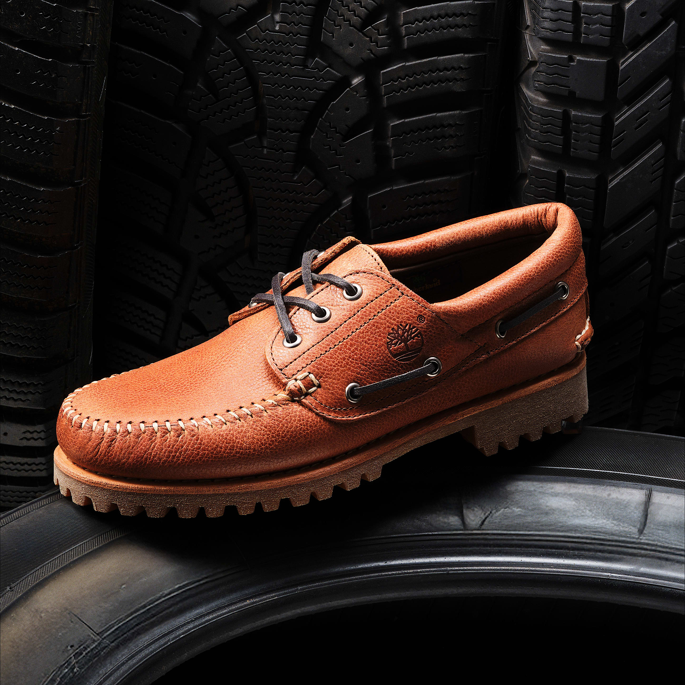 Handgenhter Timberland Road Trip 3Eye Lug Bootsschuh fr Herren in BraunDunkelgrau TBL Braun MKTG1