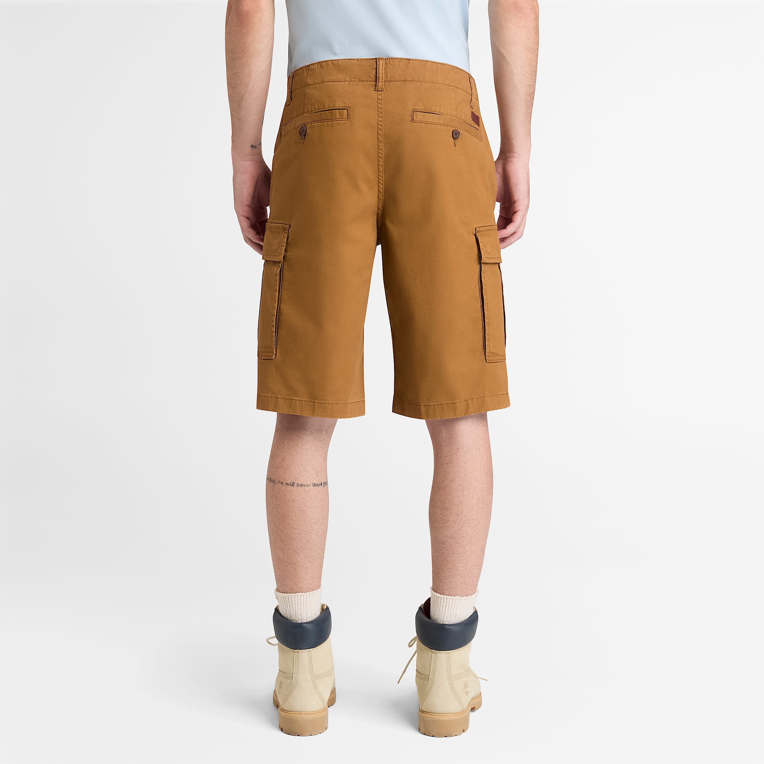 Brookline Twill Cargo Short for Men in Brown TBL Brun ALT8