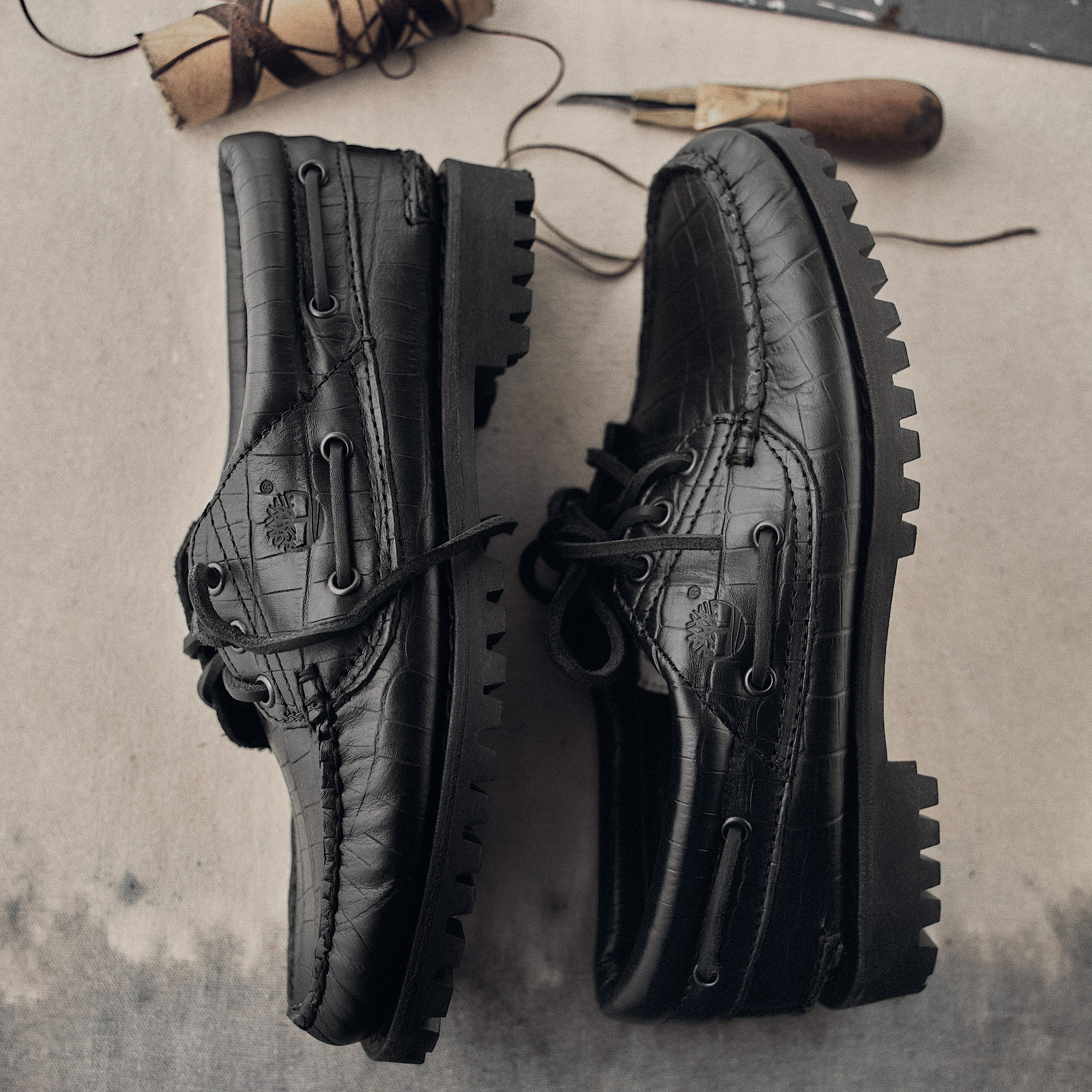 Timberland Authentic 3Eye Boat Shoe for Women in Black TBL Black MKTG1