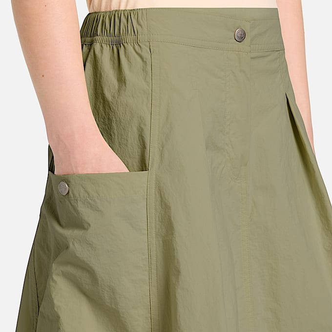 Falda cargo utilitaria con proteccin UV para mujer en verde TBL verde ALT3