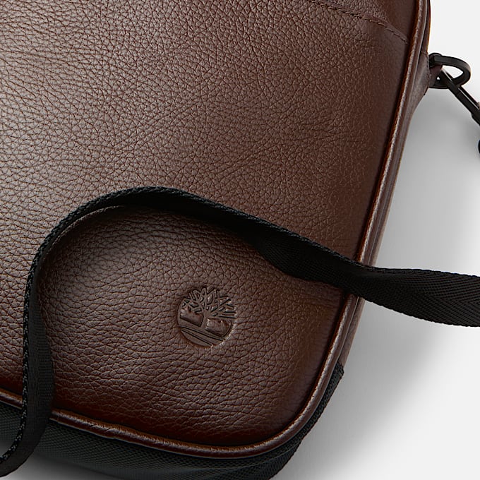 Tuckerman Umhngetasche aus Leder in Dunkelbraun TBL Braun ALT2