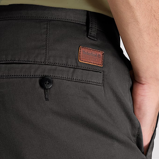 Claremont Chinohose aus Twill mit schmalem Bein fr Herren in Schwarz TBL Schwarz ALT3
