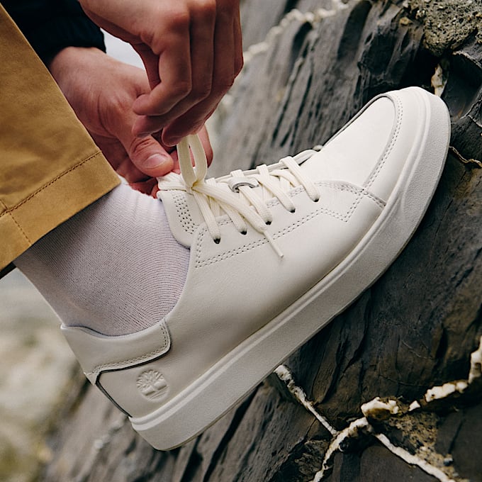 Zapatillas de caña baja con cordones Emerson Street para hombre en blanco