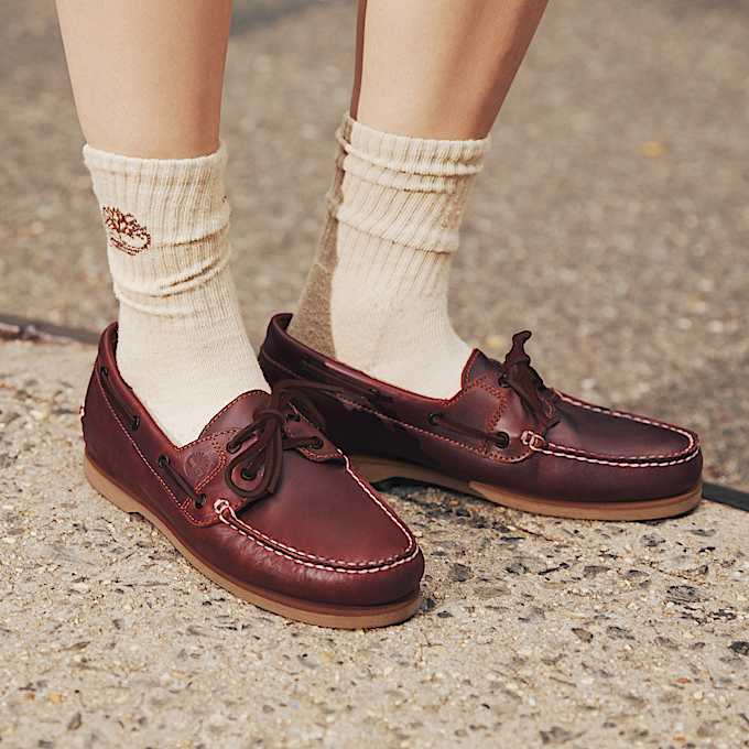 Classic Boat Shoe for Women in Burgundy