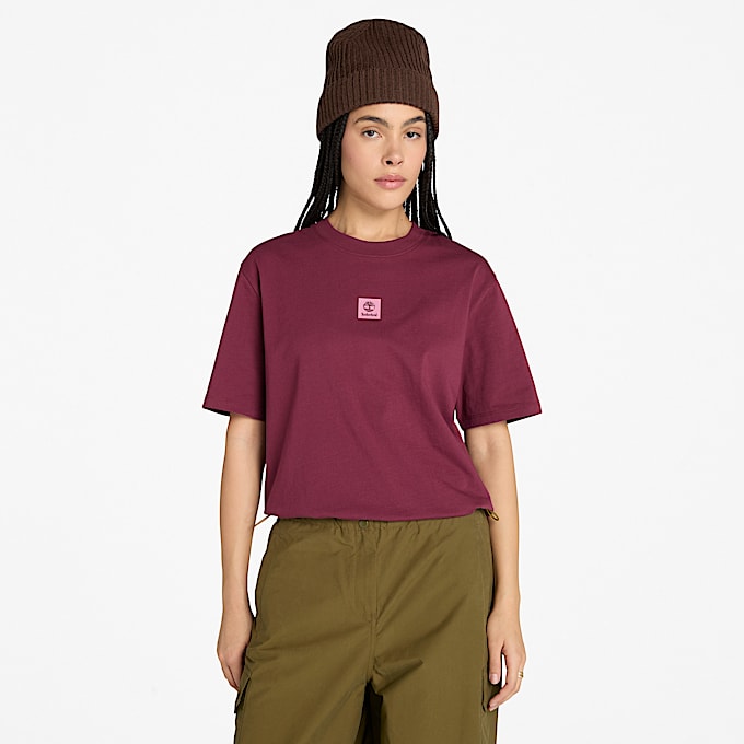 T-shirt Timberland® à manches courtes et logo en relief pour femme en bordeaux - 1