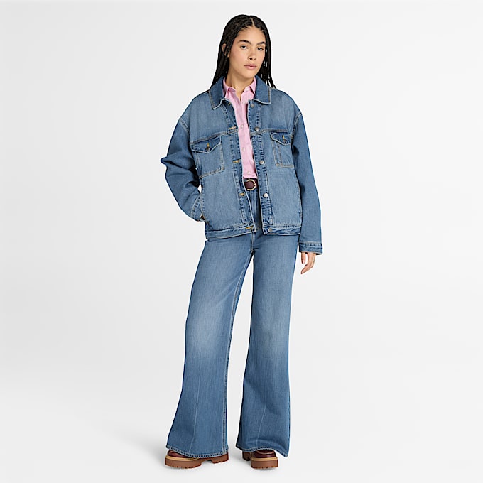 Isolierte Archive Jeansjacke für Damen in Blau