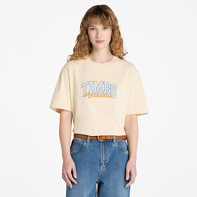 Timberland® Varsity Kurzarm-T-Shirt mit Grafik für Damen in Beige - 1