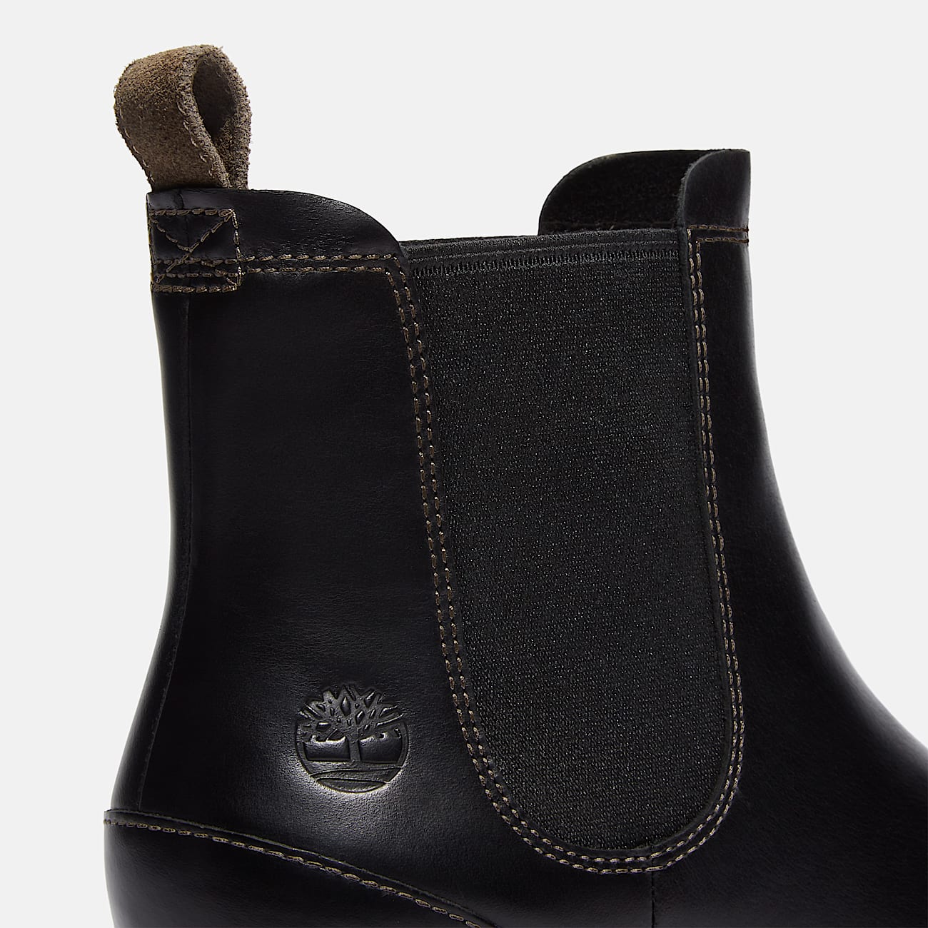Cambria Valley Chelsea Boot for Women in Black - 7