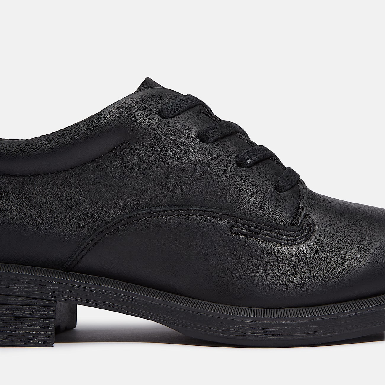 Verona Square Shoe for Women in Black - 7