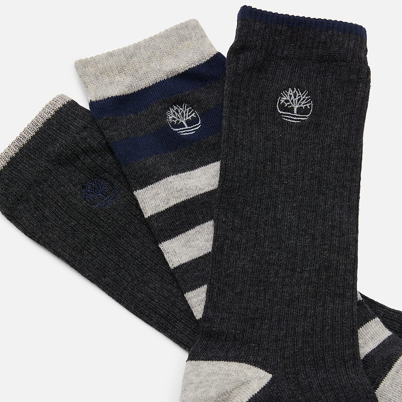 Lot de 3 paires de mi-chaussettes courtes rayées Craftsbury Timberland® pour homme en gris foncé - 2