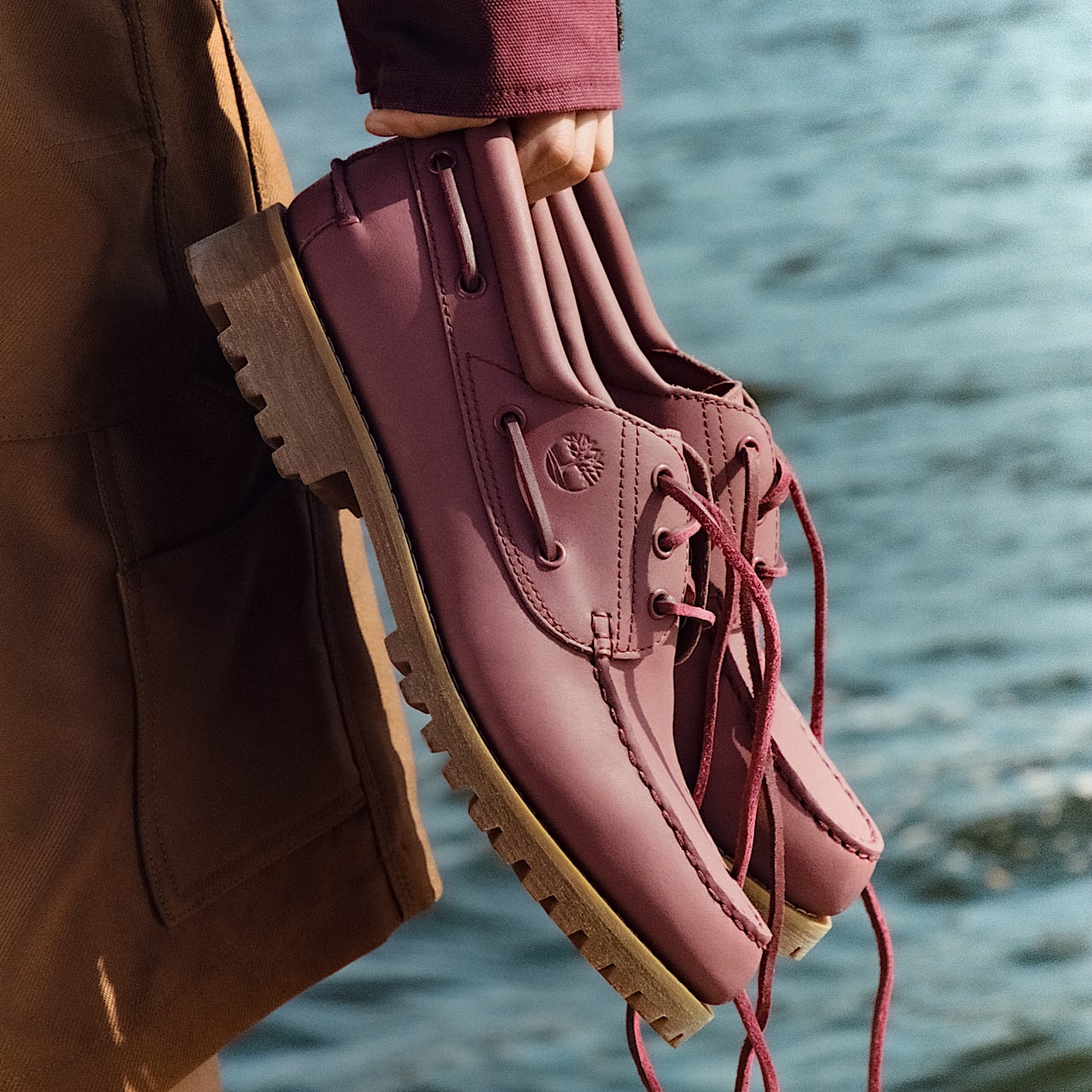 Timberland and HIGHSNOBIETY Bootsschuh mit drei sen und Profilsohle fr Herren in Dunkelrot TBL Rot MKTG1