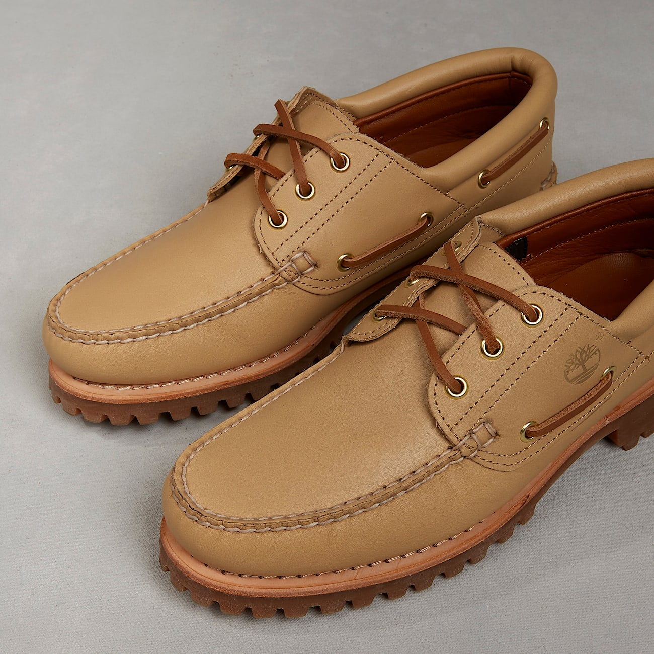 Founders 3Eye Lug Handsewn Boat Shoe for Men in Beige TBL Beige MKTG1