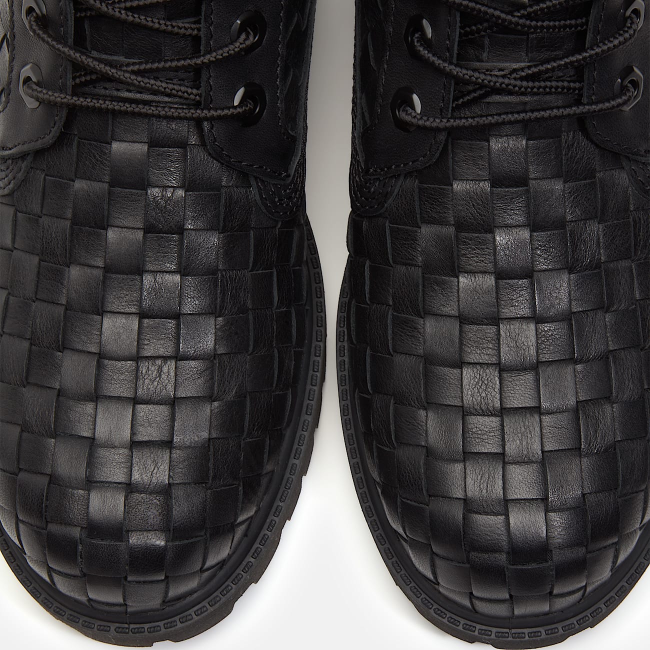 Premium Timberland® 6-Inch Boot for Men in Black - 7