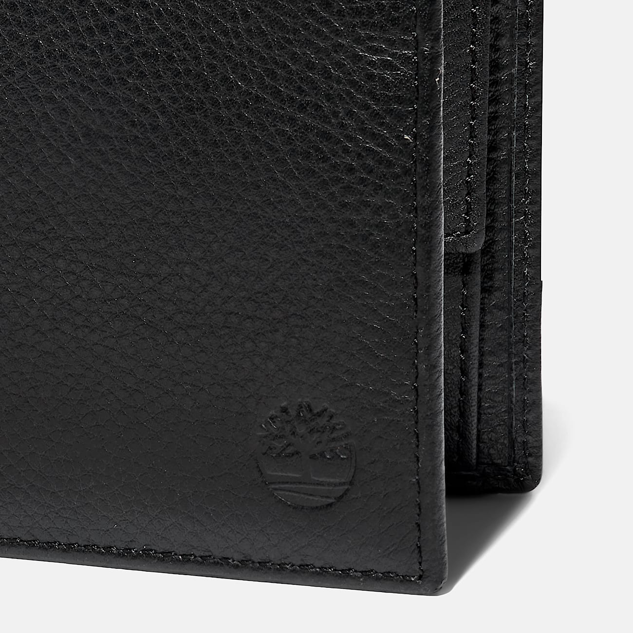 Kennebunk Large Wallet With Coin Pocket for Men in Black TBL Black ALT5