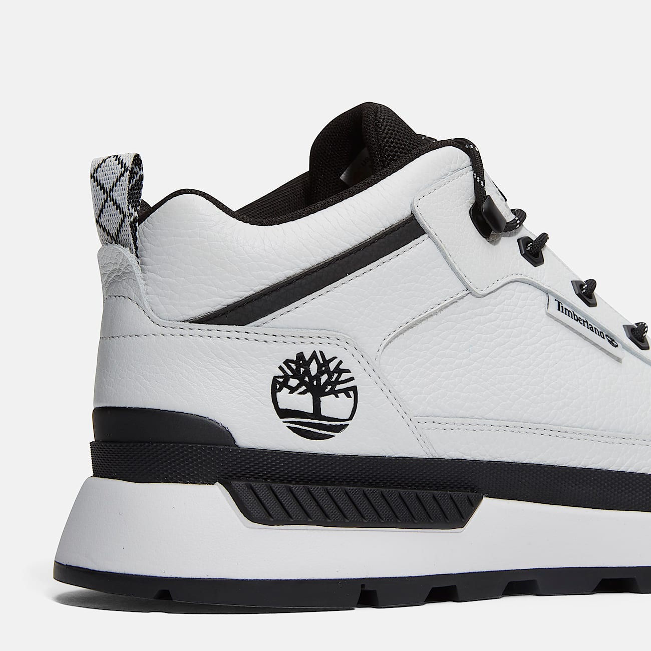 Field Trekker Trainer for Men in White TBL White ALT7