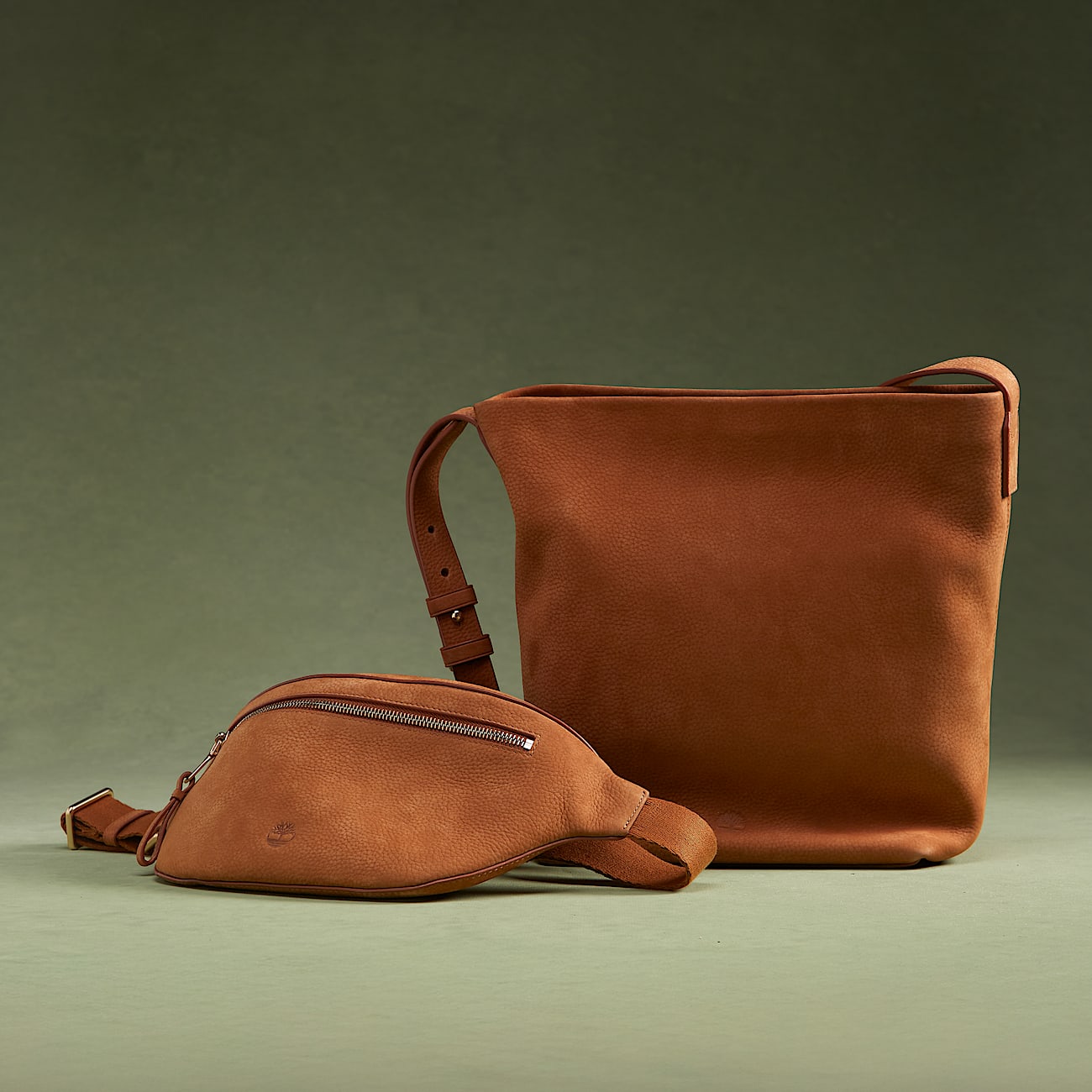 Riñonera de cuero suave en marrón - 2