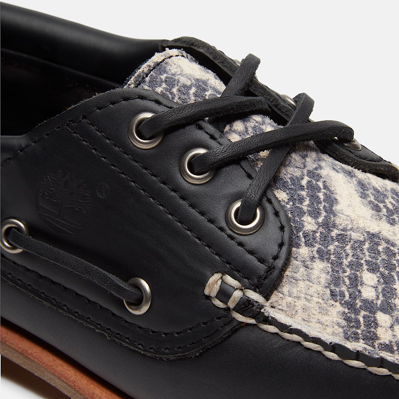 Timberland Authentic Boat Shoe for Women in Brown TBL Black ALT8