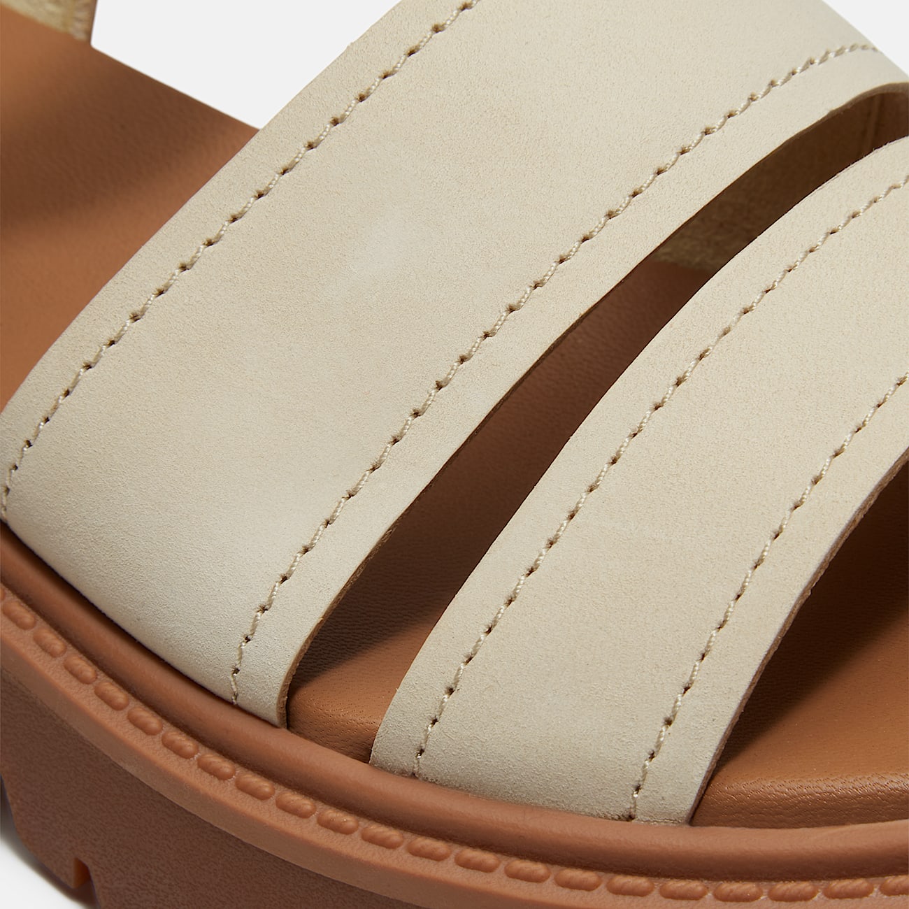 Sandalia con plataforma y tira trasera Stone Street para mujer en beis claro TBL beis ALT7