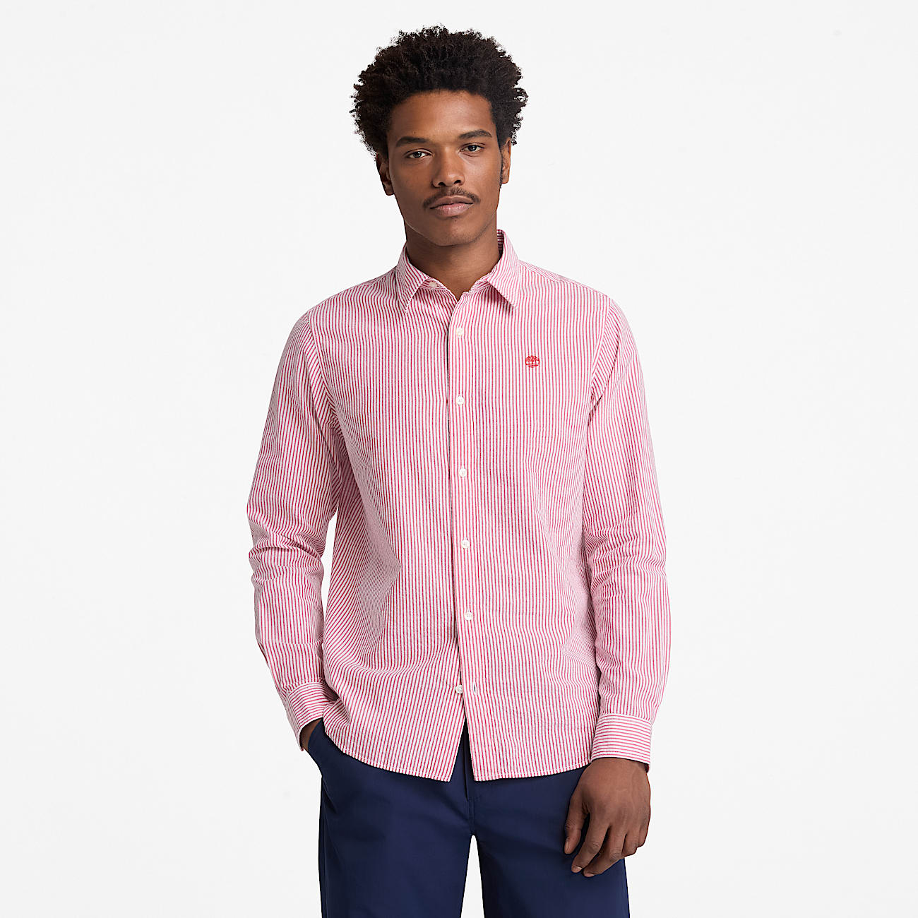 Langrmeliges gestreiftes SeersuckerHemd fr Herren in Rot TBL Rot ALT1