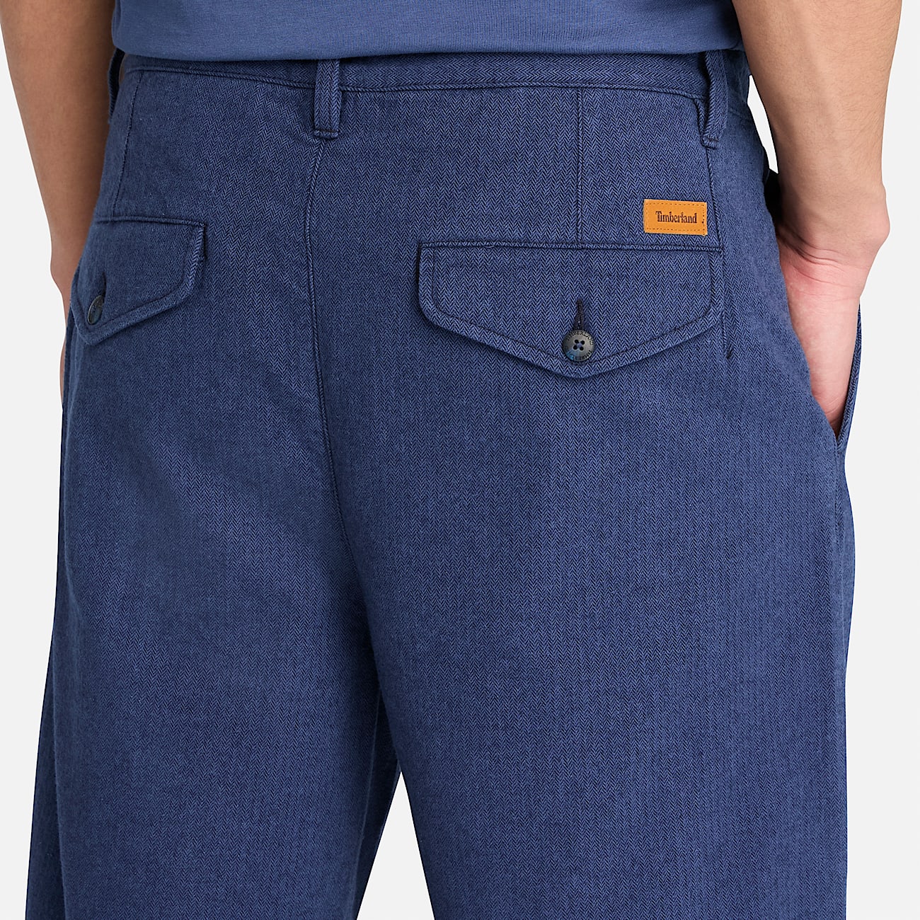 Calas Chino com Pregas e Padro em Espinha Timberland Claremont para Homem em azulescuro TBL azul ALT3