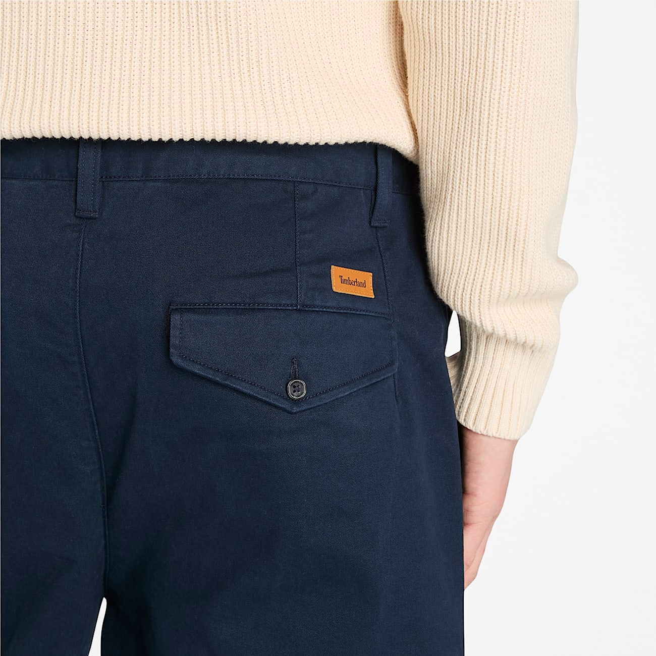 Calas com Pregas em Sarja com Acabamento Aveludado e Lavagem Claremont para Homem em azulescuro TBL azul ALT3