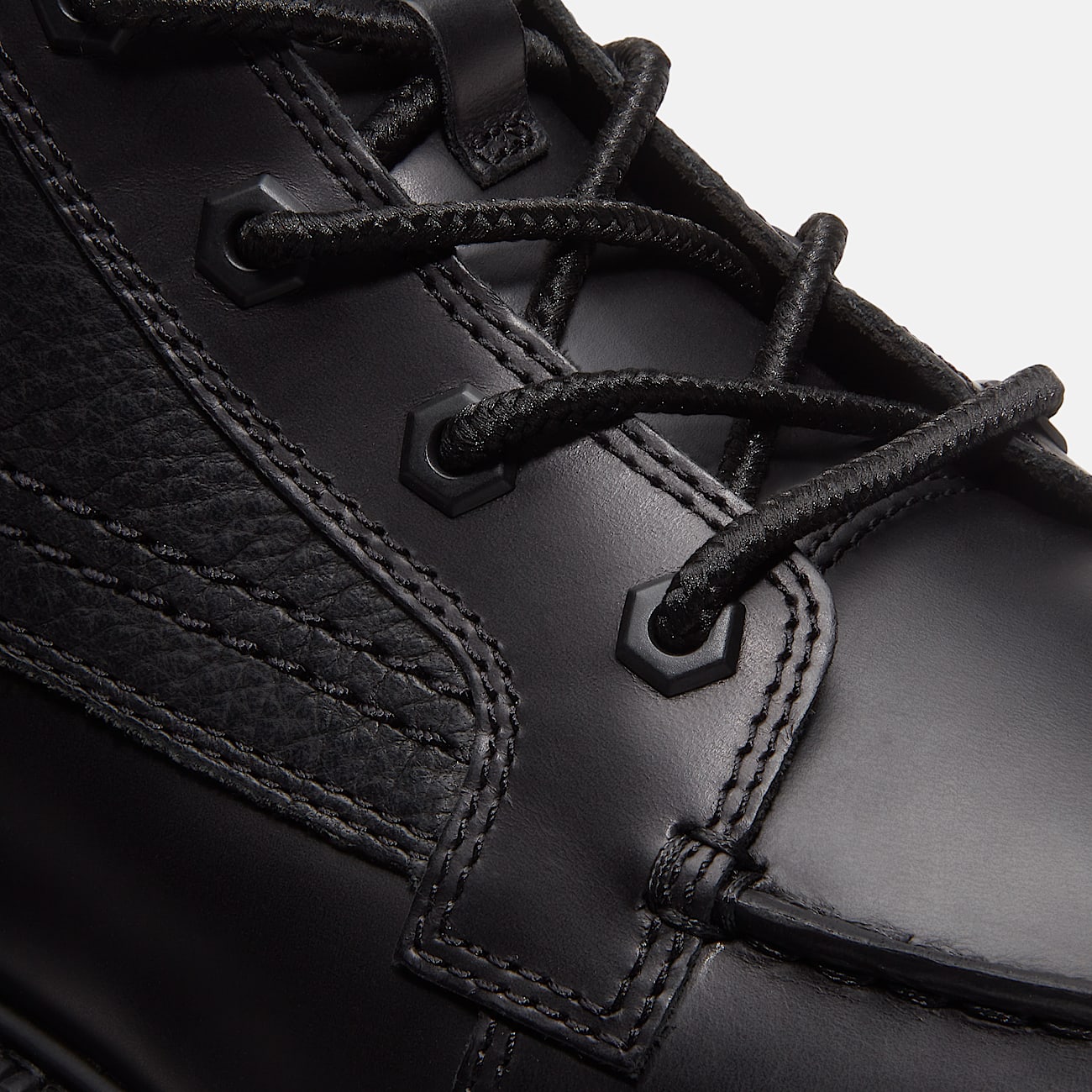 Britton Drive Boot for Men in Black TBL Black ALT7