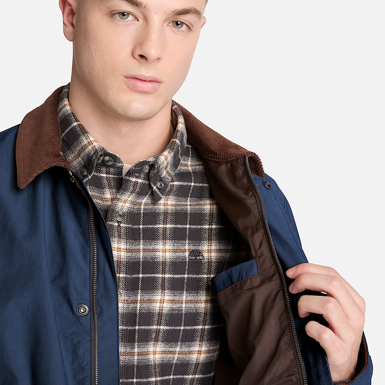Wenham Water Repellent Field Coat for Men in Dark Blue TBL Blue ALT3