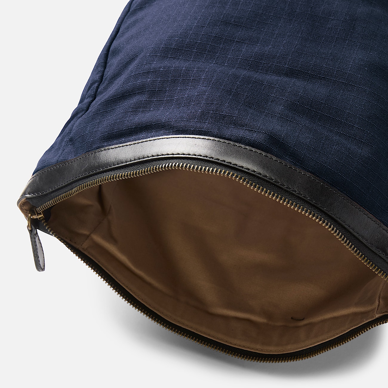 Mochila Heritage de 22 litros en azul oscuro TBL azul ALT1