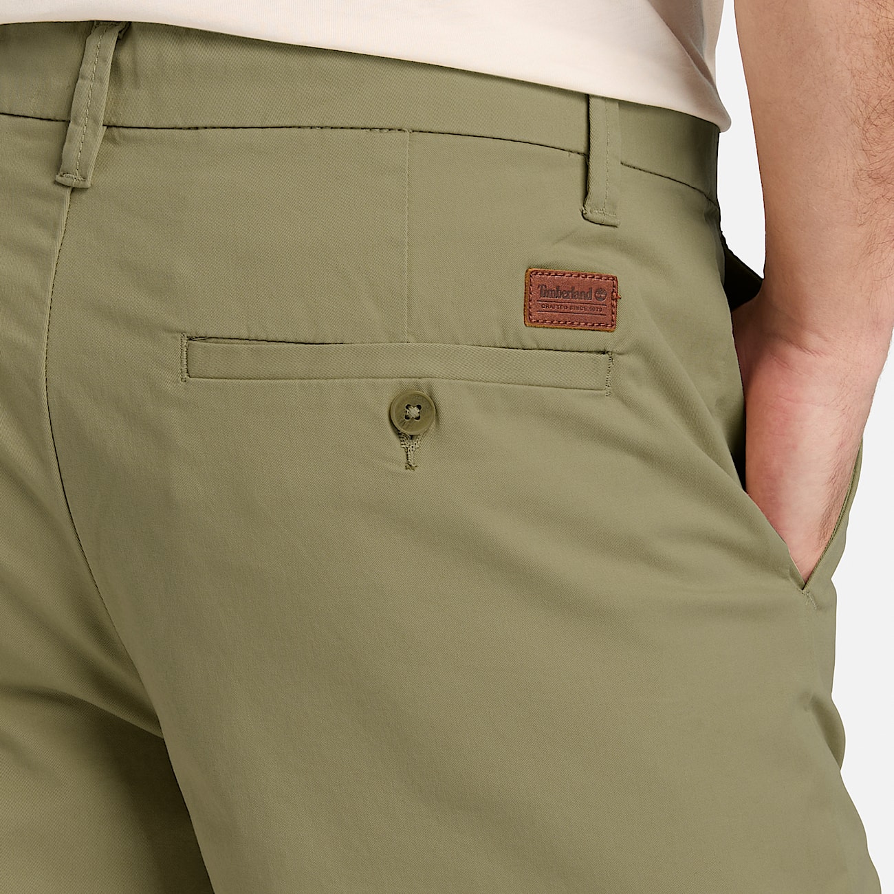 Claremont Twill Chino Short for Men in Brown TBL Brun ALT3