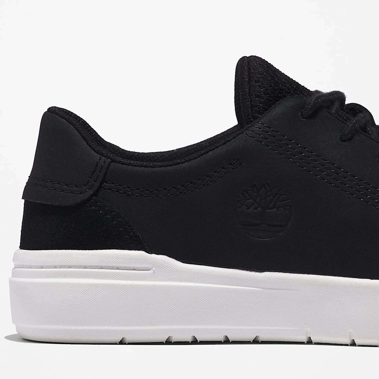 Seneca Bay Lace-up Trainer for Junior in Black