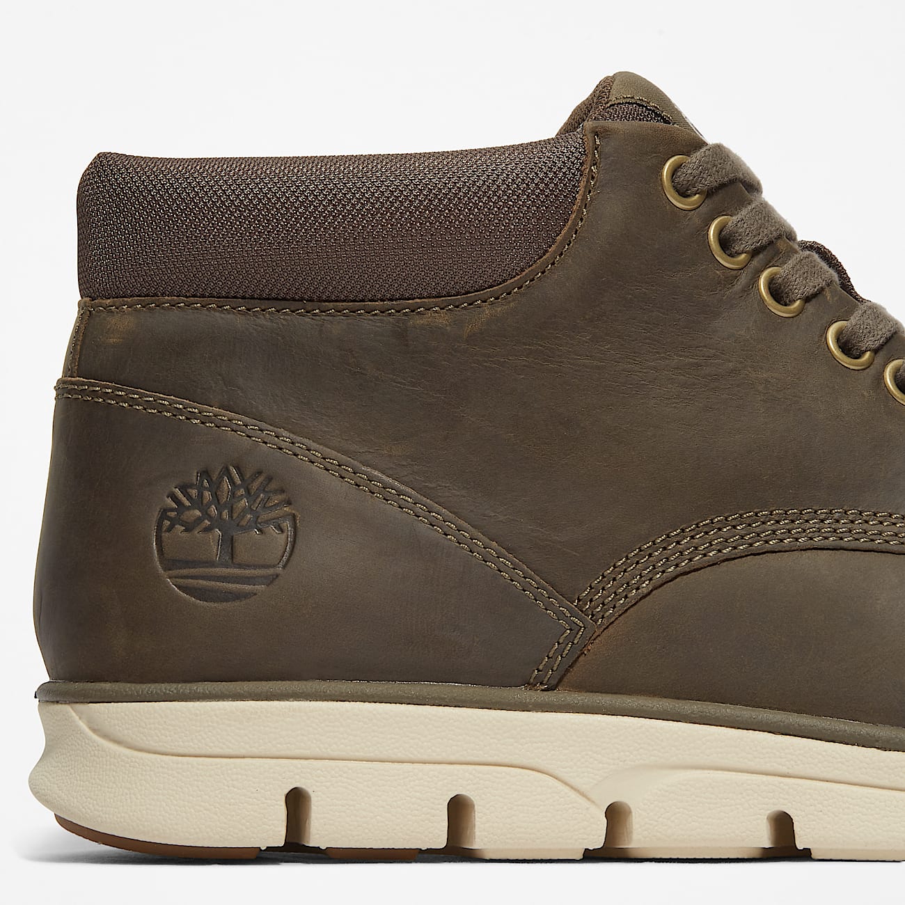 Bradstreet Chukka for Men in Dark Green - 7