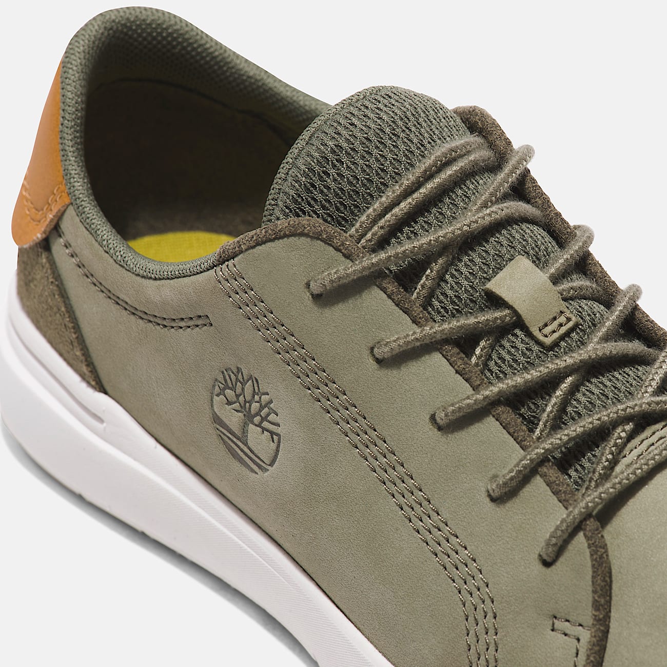 Seneca Bay Lace-up Trainer for Junior in Green