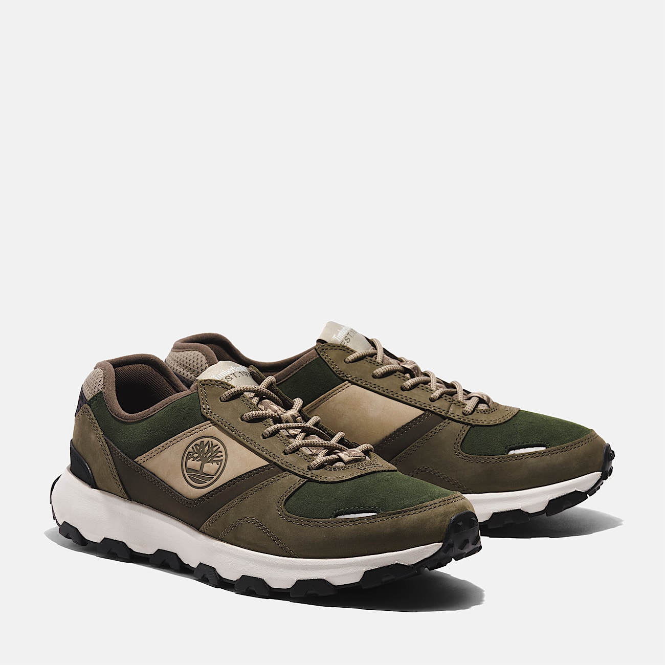 Winsor Park Low Lace Up Trainer for Men in Green - 4