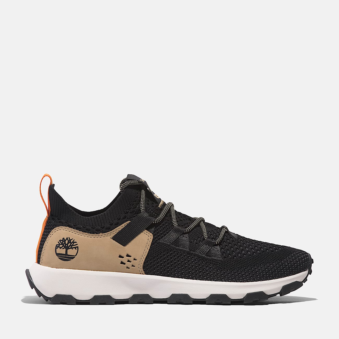 Winsor Trail Lace-up Low Trainer for Men in Black - 1