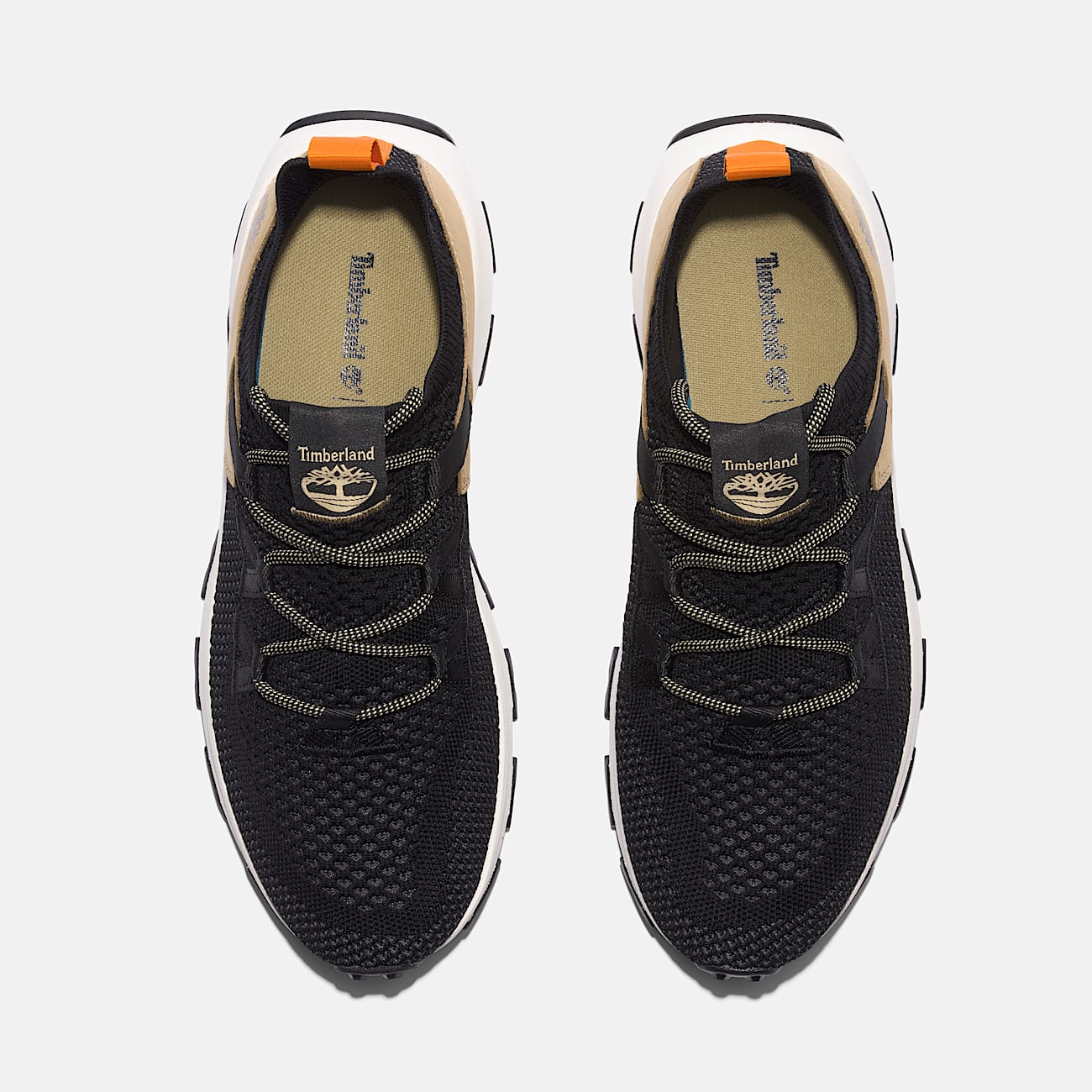 Winsor Trail Lace-up Low Trainer for Men in Black - 2